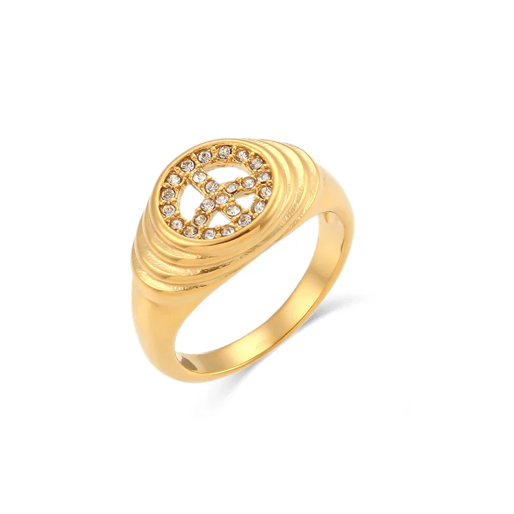 Anel de Luxo com Zircônia Banhado a Ouro