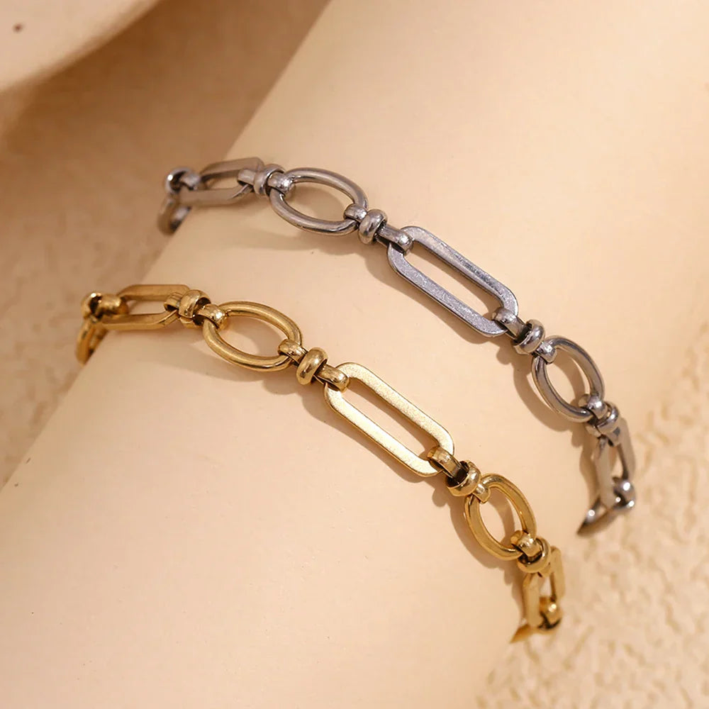 Pulseira Minimalista Belle em Ouro 14K