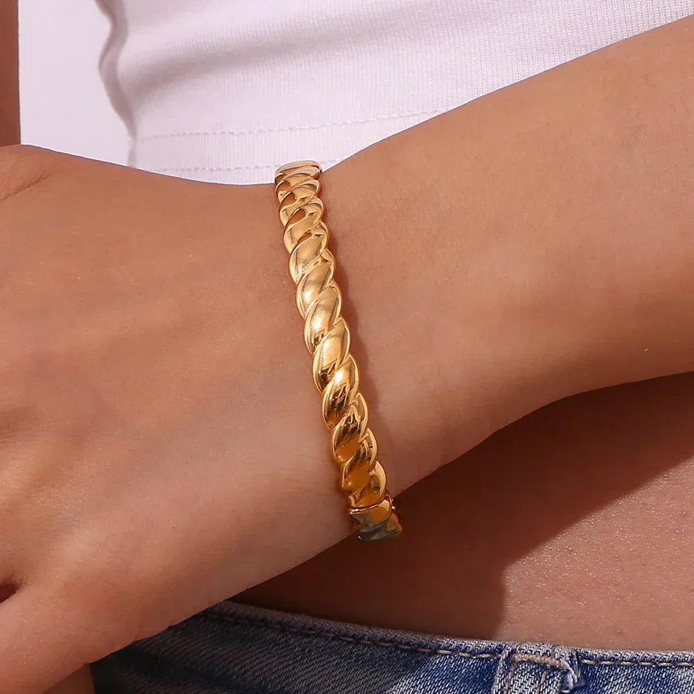 Pulseira Torcida Banhada a Ouro 18K