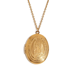 Colar Pingente Oval Flor Banhado a Ouro 18k