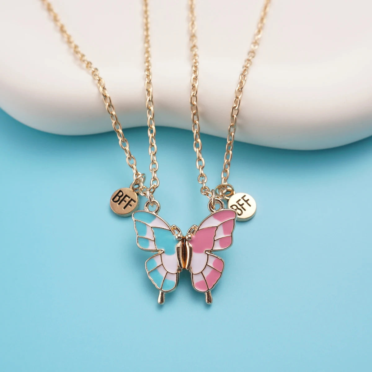 2 Pcs/set Best Friends Pendant Necklace For Woman Magnetic Adjustable Butterfly Lover Broken Heart Chain BFF Jewelry Gifts
