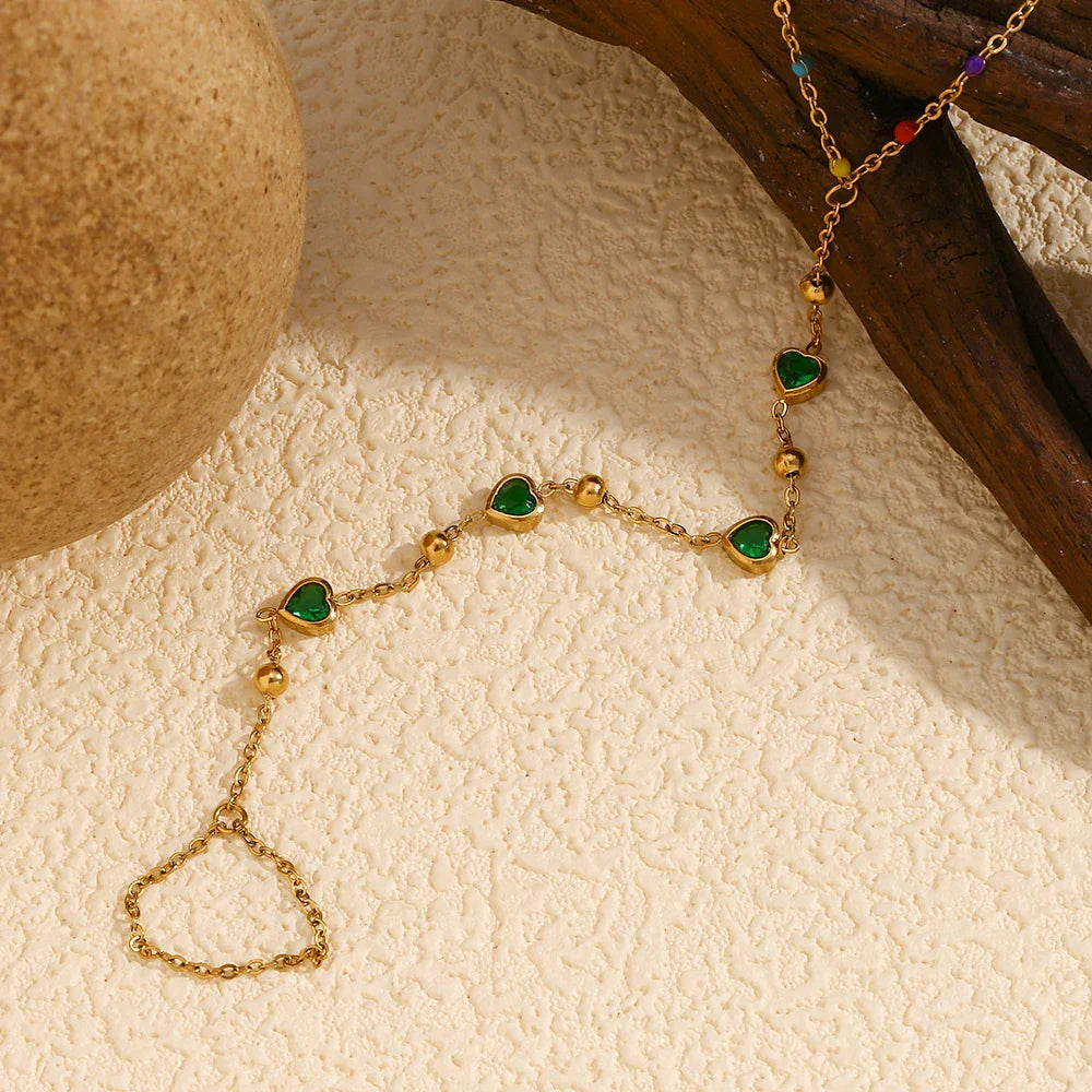 Pulseira de Mão com Corações Verdes e Zircônias Coloridas
