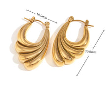 Brincos Elegância Ondulada em Aço Inoxidável TT