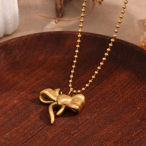 Colar Elegante com Laço e Pingente de Zircônia