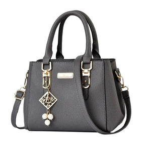 Bolsa de Couro com 15%OFF na Primeira Compra + Frete Grátis - Pague 3 x Sem Juros