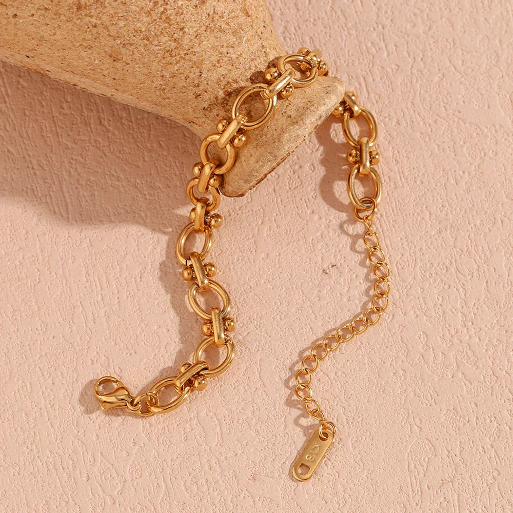 Pulseira Flor Oval Banhada a Ouro 18K Burnetts Joias