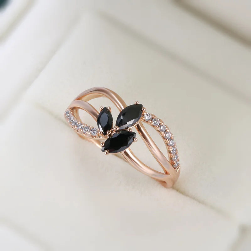 Anel Geométrico de Ouro Rosa 18k com Diamante Preto