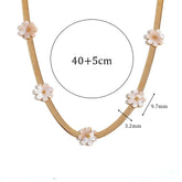 Colar Elegante de Flores em Aço Inoxidável Banhado a Ouro