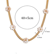 Colar Elegante de Flores em Aço Inoxidável Banhado a Ouro