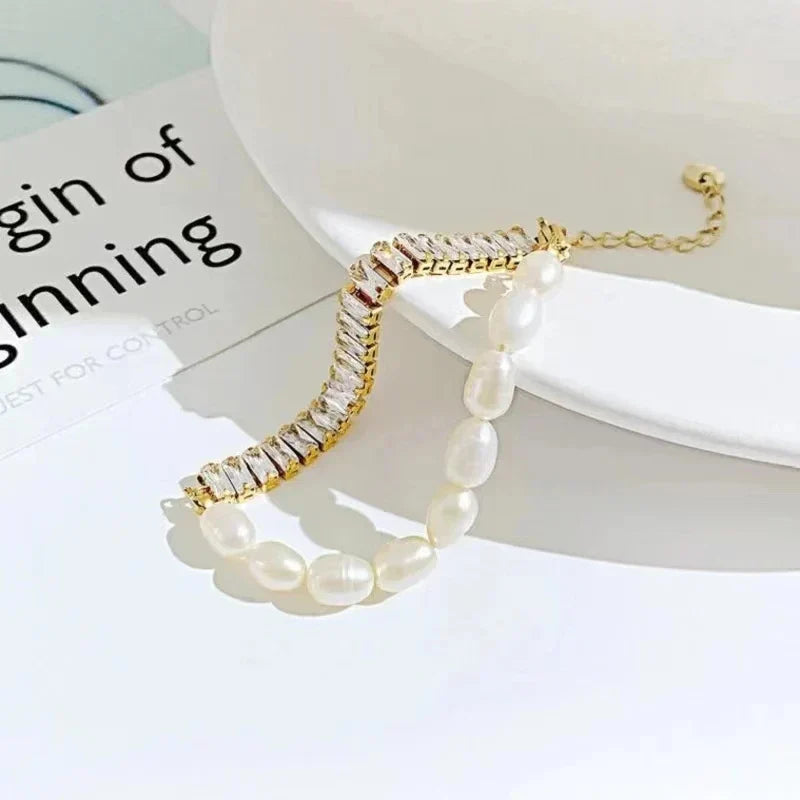 Pulseira de Pérolas e Zircão Elegância Burnetts