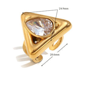 Anel Triângulo Gota de Água com Zircônia