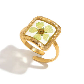 Anel Flor Vintage Oval com Zircônia e Ouro 18K