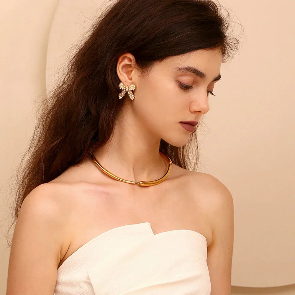 Brincos Elegantes de Laço com Zircônia e Pérolas
