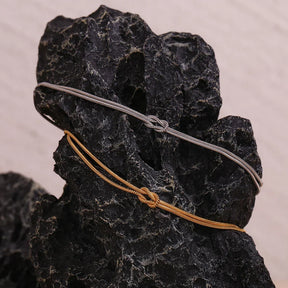 Pulseira Dupla Burnetts Joias: Elegância em Aço Inoxidável