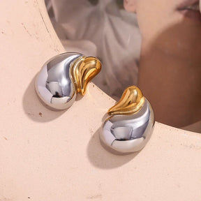 Brincos Elegância Gotas de Ouro