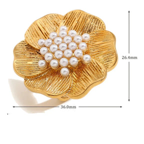Anel Flor Elegante com Pérola e Aço Inoxidável