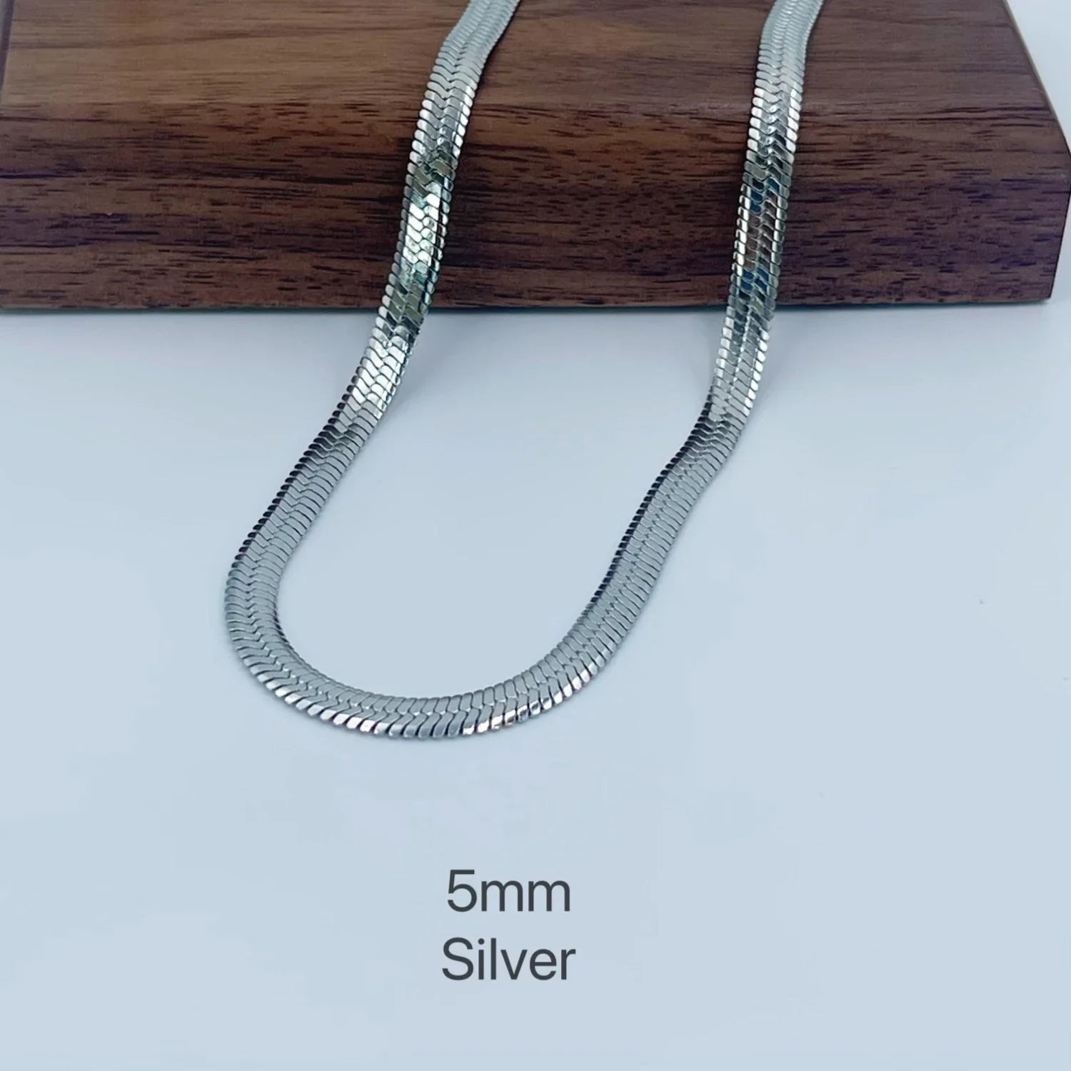 Colar Unissex de Aço Inoxidável banhado ouro 18k Dourado - Estilo Minimalista