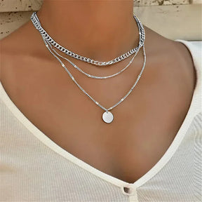 Colar Feminino Três Camadas em Prata 925 com Charme
