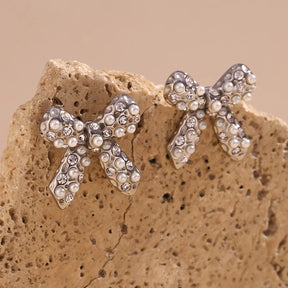 Brincos Elegantes de Laço com Zircônia e Pérolas
