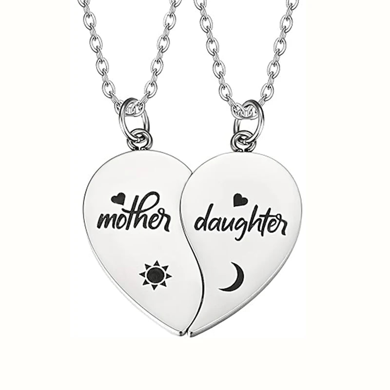 2 Pcs/Set Father Daughter Mother Son Necklace Stainless Steel Heart Puzzle Pendant Necklace Family Jewelry