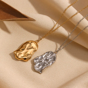 Colar Abstrato Dourado 18K em Aço Inoxidável