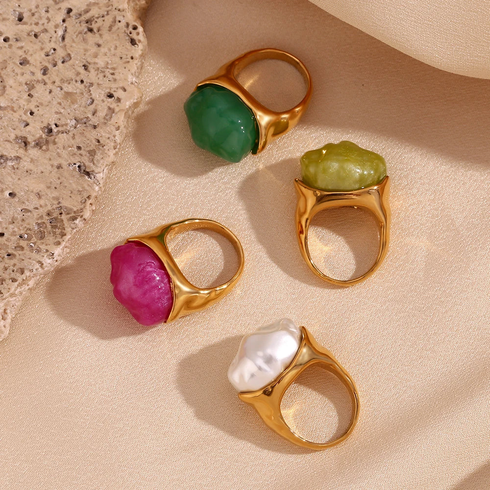 Anel Vintage com Pedra Acrílica e Zircônia