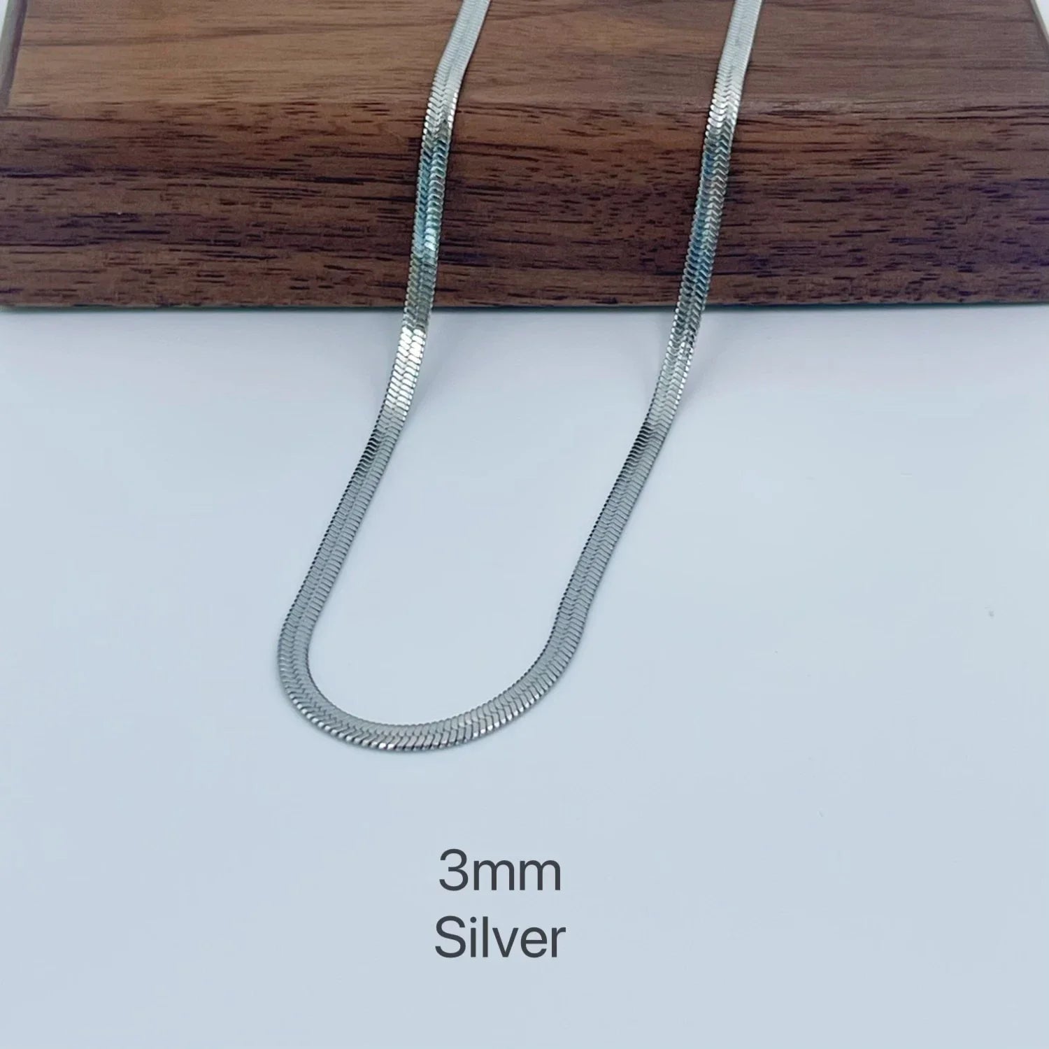 Colar Unissex de Aço Inoxidável banhado ouro 18k Dourado - Estilo Minimalista