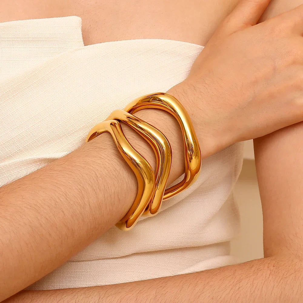 Pulseira Onda Líquida Banhada a Ouro 18K Burnetts Joias