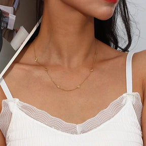 Colar Elegante Coração Dourado em Aço Inoxidável