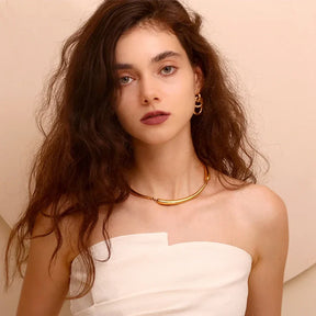 Colar Elegante de Bambu Banhado a Ouro