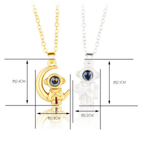 2Pcs/Set Creative Star Moon Astronaut Pendant Couple Necklace For Women Men 100 Languages I Love You Projection Choker Jewelry