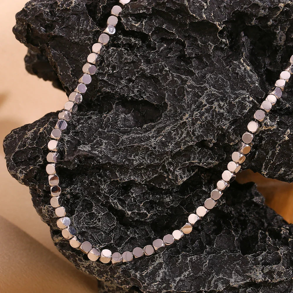 Colar Elegante de Aço Inoxidável com Zircônias