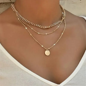 Colar Feminino Três Camadas em Prata 925 com Charme