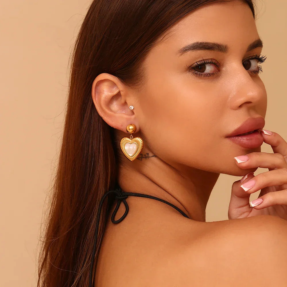 Brincos Coração com Zircônia Banhados a Ouro 18K