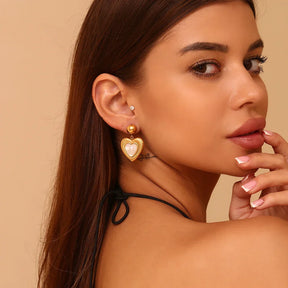 Brincos Coração com Zircônia Banhados a Ouro 18K