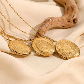 Colar Pingente Oval Flor Banhado a Ouro 18k