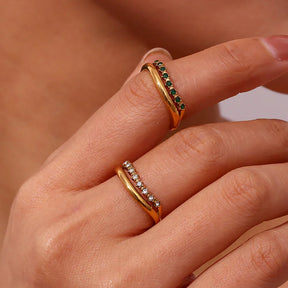 Anel Elegante de Aço Inoxidável com Zircônias