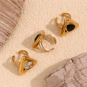 Anel Triângulo Gota de Água com Zircônia