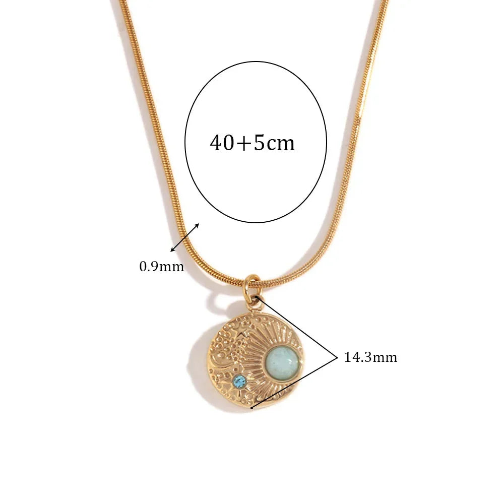 Colar Bússola com Zircônia e Céu Estrelado Banhado a Ouro