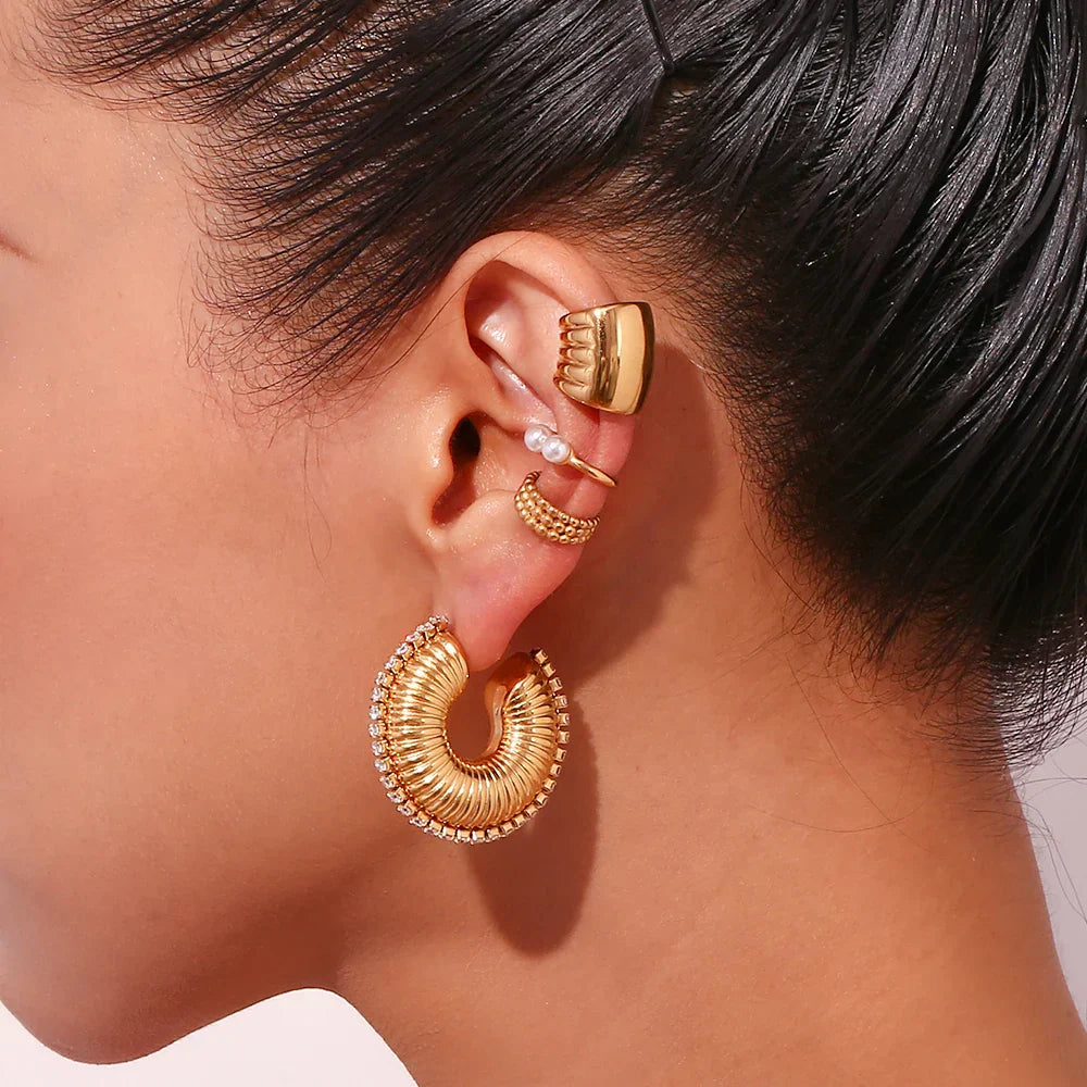 Brincos de Argola Oca com Zircônia Banhados a Ouro 18K