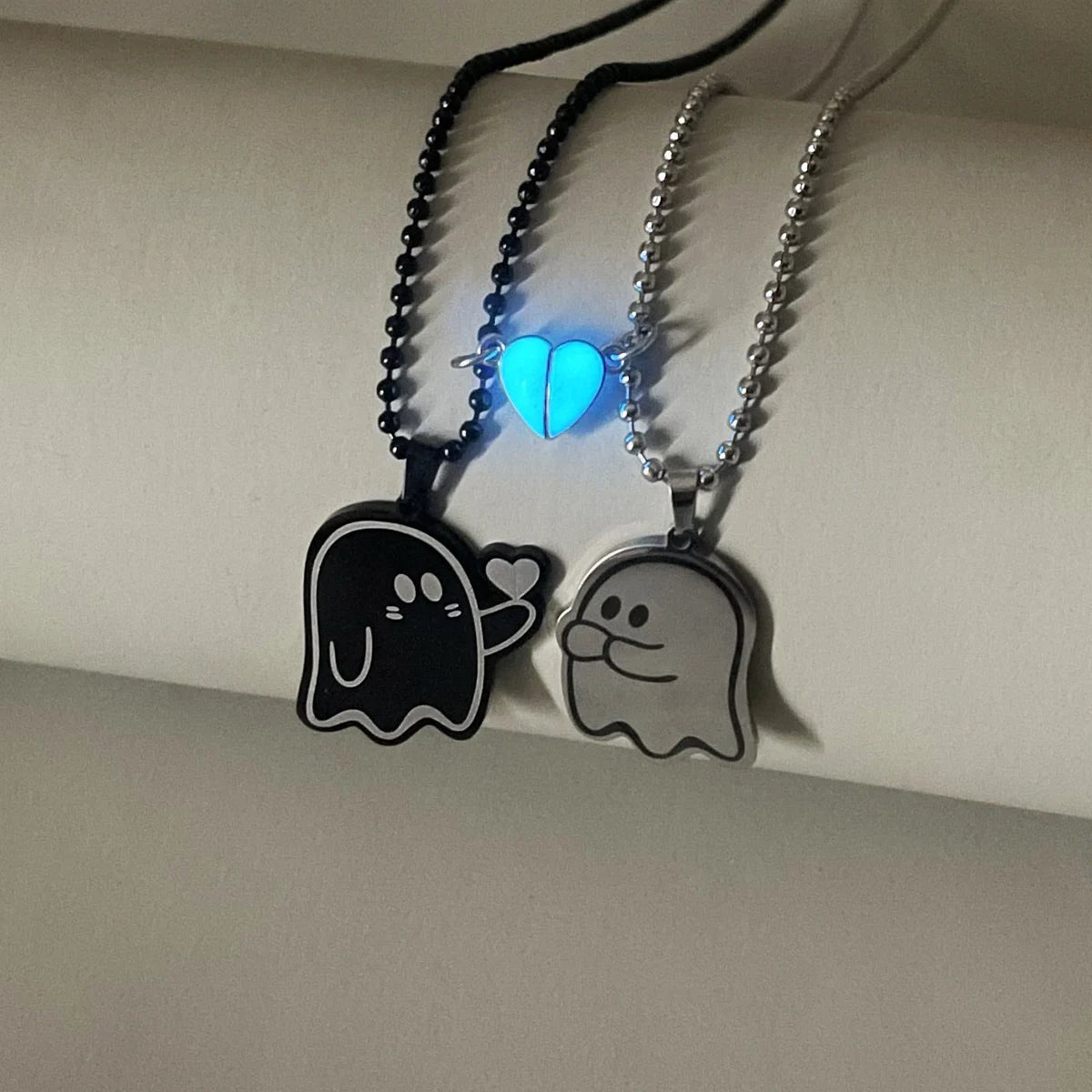 Luminous heart stainless steel simple person to send love couple necklace