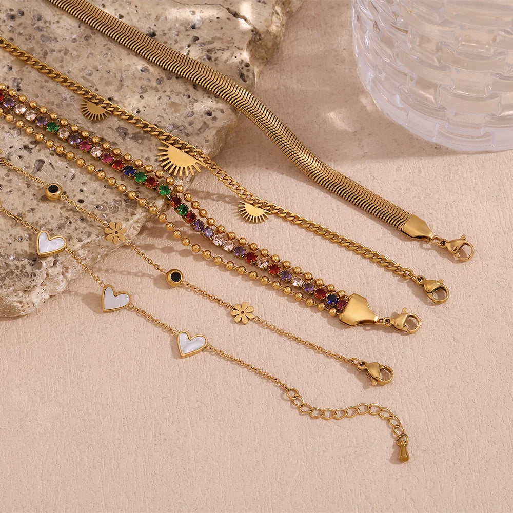 Pulseira Três Camadas Coração e Girassol Banhada a Ouro