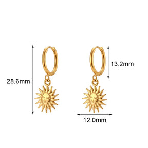 Brincos de Argola com Pingente de Sol Dourado