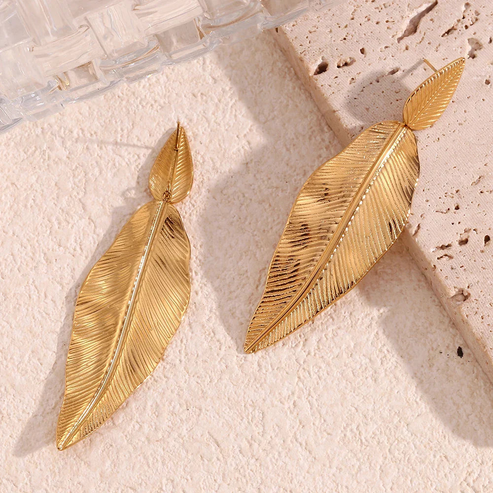 Brincos Folha de Ouro Elegante