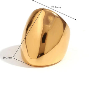 Anel Dourado de Aço Inox com Design Elegante