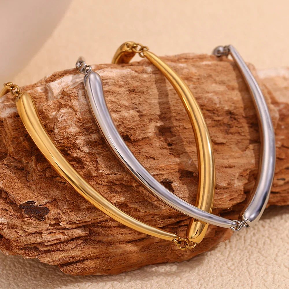 Colar Elegante de Bambu Banhado a Ouro