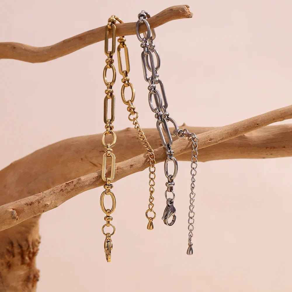 Pulseira Minimalista Belle em Ouro 14K