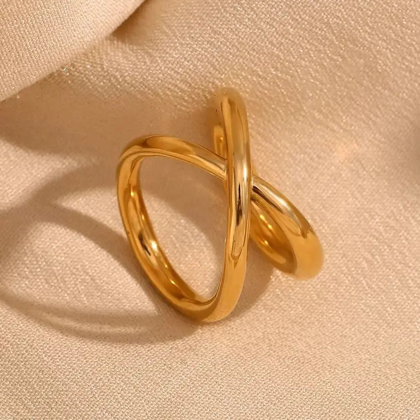 Anel Duplo Elegante em Aço Inoxidável Banhado a Ouro