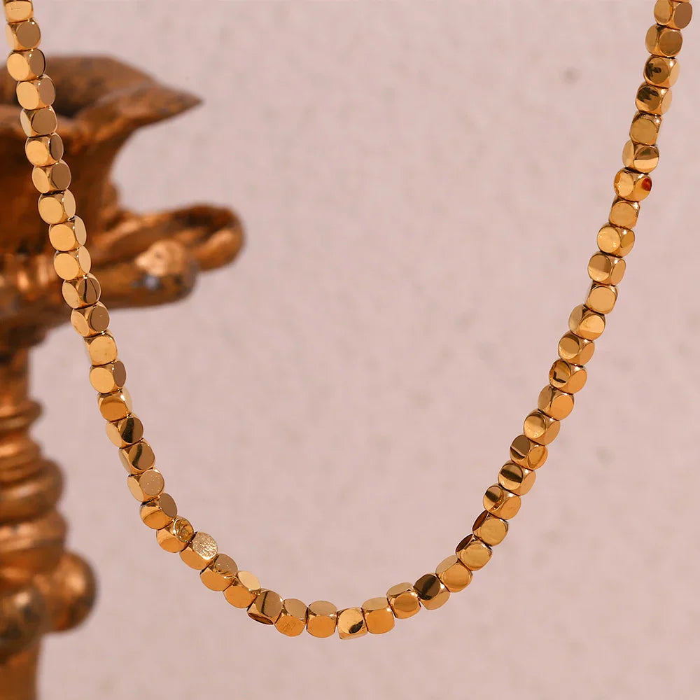 Colar Elegante de Aço Inoxidável com Zircônias