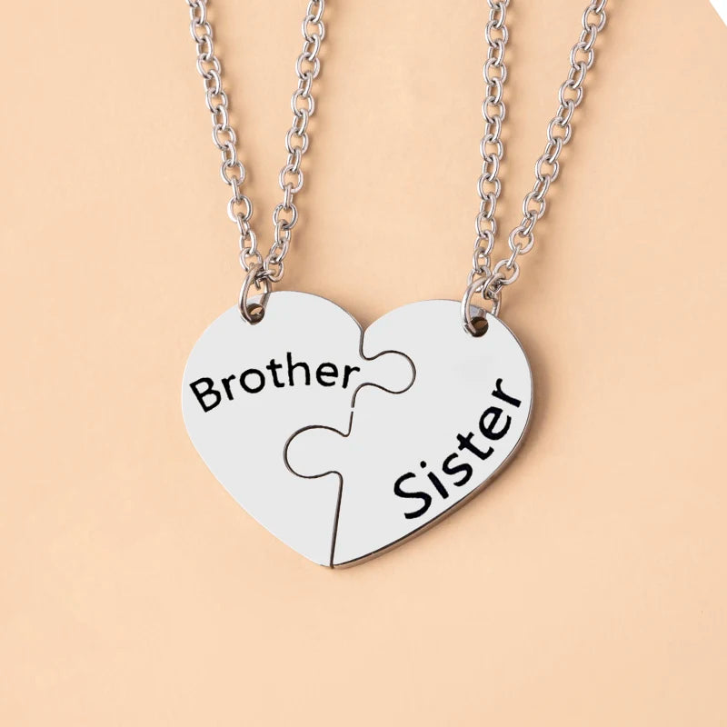 2 Pcs/Set Father Daughter Mother Son Necklace Stainless Steel Heart Puzzle Pendant Necklace Family Jewelry